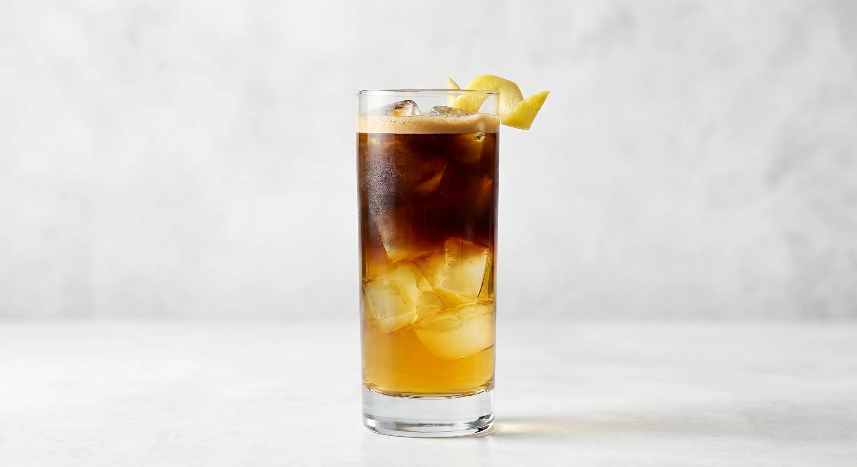 Carajillo con concentrado cold brew y licor 43